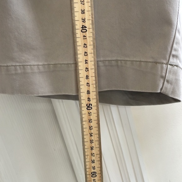 RALPH Lauren - Khaki Tan Shorts - Classic fit 9" - Size 36 - Picture 2 of 12